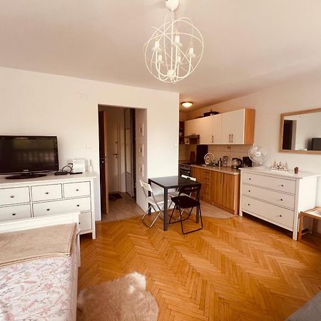 Appartement Entire Studio In Centrum à Varsovie Extérieur photo
