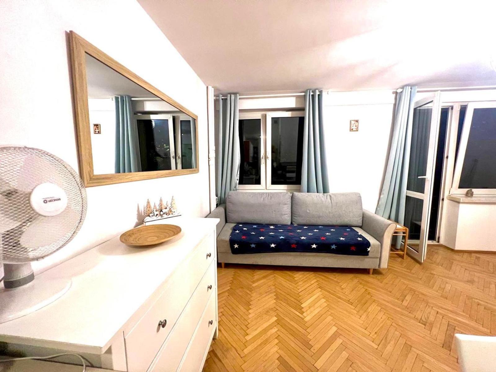 Appartement Entire Studio In Centrum à Varsovie Extérieur photo
